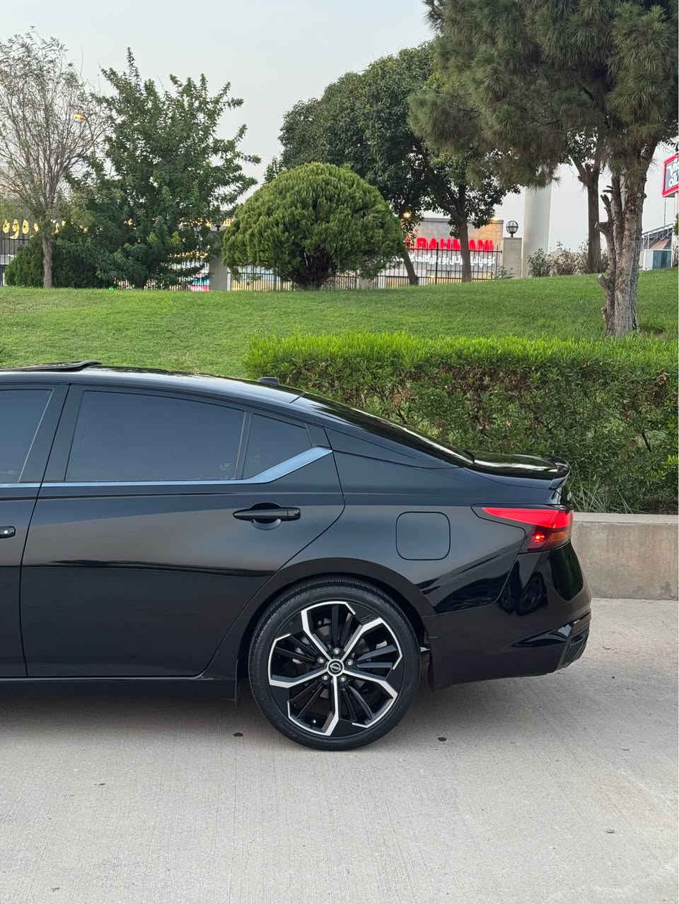 ﷽
 
 سعر 166 وەرەقە ✅
Nissan Altima 2023 SR  Plus
نیسان ئاڵتیما ٢٠٢٣ فول مواسەفات SR
‎ شکڵ گۆراو تاقانەی عێراق 
تەنها 36 Miles رۆشتوە
سڵایت شاشە گەورە ALTIMA ١٢ ئێرباگ 
سوکان فۆلیوم + شاشە گەورە و لەمس GPS+ 
‎بەسمە + دەسک بەسمە + سنوق بەسمە + شەخاڵ
‎لایت لید 
‎ڕادار پێش + دواوە + لاتەنیشتەکان+ خەتی جادە  +
 تەحدید سورعە +  کارەبای +ئۆتۆ + هەردوو ئاوێنەکان یشارەت  + دواوەش کامێرایە + شاشە گەورە + شەحن وایەر لێس 
کوشن هیتەر+ سوکان هیتەر + بیلادی ناو لیدە ١٧ ڕەنگ 
 1N4BL4CV9PN300783

تیبینی : سیارەکە بی لیدرانە بی دەعمە  بی ناو  گرتنە پشت و پیش کەپسە تەنها بۆنیت کلیرە بی دەعم 
ژمارە تەلەفۆن 
*********** whatsApp☎️
ناونیشان:هەولیر📍 أربيل, العراق
