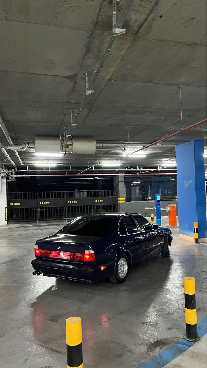 BMW  1990     (44 $ وه ره قه )💵💸
تبريد 
گير عاديه🕹️
 520 بيلاديه 
گيرمه كينه به شه رت 
تحويل غرامه به شه رت
كاره بايي كامل به شه رت 
هيج ليدرانى نيه له سه ر ساغه و په مپه 
 كامل تاخمى بنيم گؤريوه ته قه و ره قه ى به شه رت هه مووى تازه يه 
فحس هه زه تازه بؤم كردوه
ره قه م هه وليره ره قه باريك تازه يه 
لايت هه مووى تازه يه 
به گ لايت نويي ناو كارتؤنى لوم به ستايه 
 *********** واتسئاب أربيل, العراق
