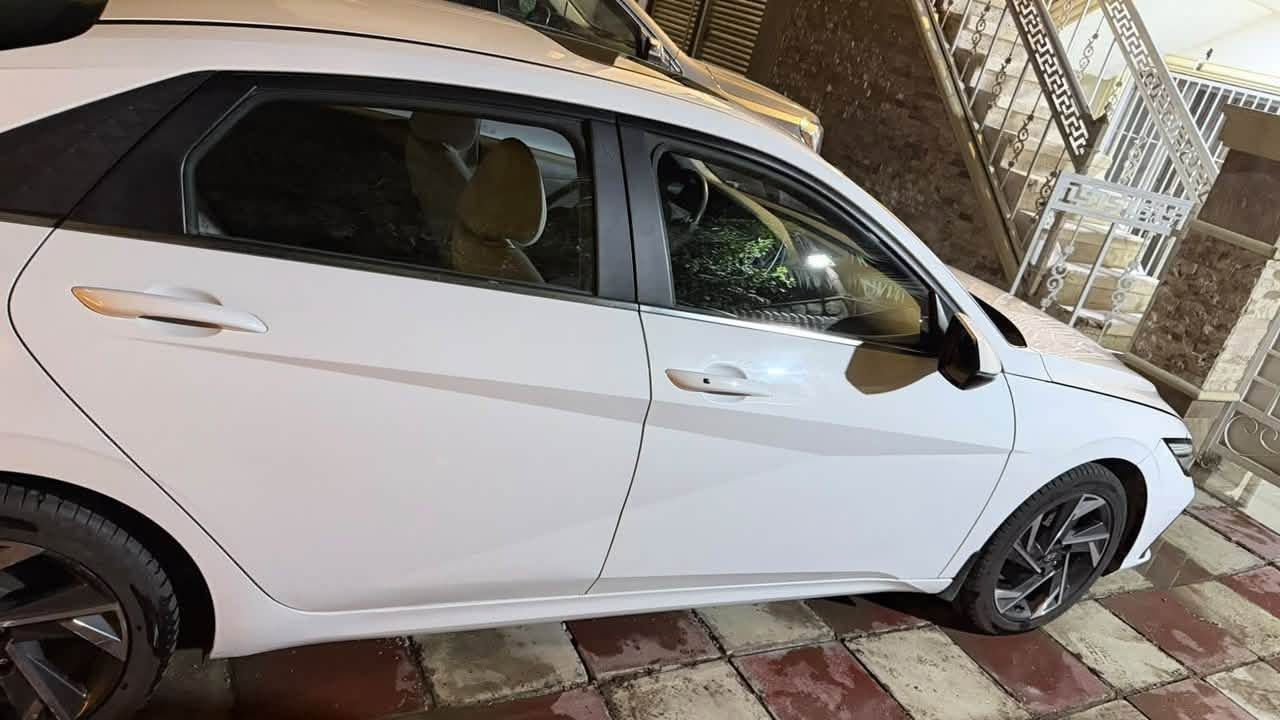 🤍 HYUNDAI ELANTRA 2024 | خليجي 🤍

🔥 إلنترا خليجي…
🚘 موديل 2024
💪 مكينة 2000 دوش
✨ فول مواصفات

🔥 المواصفات:
📱 Apple CarPlay + Android Auto
👋 ترحيب
🔑 تشغيل عن بُعد
📹 كامرة خلفية متحركة
💡 إضاءة LED
⚙️ أربع وضعيات قيادة
❄️ قطعتين تبريد
🌈 إنارة محيطية متغيرة عن طريق التلفون
📊 عداد ديجتال
🖥️ شاشة أعطال
🛞 سبير جديد غير مستخدم
📡 4 حساسات أمامية + 4 خلفية
🪞 مري قلاب
🌤️ سلايد روف
🅿️ Park View

🛠️ ملاحظة بسيطة:
بارد أسفل الباب الخلفي عكس السايق

🛡️ كير + مكينة + تبريد + حدادية صدر كفالة

💎 السيارة كلش نظيفة وتراي مال زيرو 🔥

📞 للاستفسار والتواصل:
***********
***********

📍 H7CAR للسيارات
▫️ بيع وشراء السيارات
▫️ عروض سيارات مميزة

📲 تابعونا على الإنستغرام
H7CAR

#H7CAR #Elantra #Elantra2024 #HyundaiElantra #النترا #النترا2024 #خليجي #فول_مواصفات #سيارات_العراق #سيارات_بغداد #للبيع

نص مكتوب في الصور:
- HZ CAR