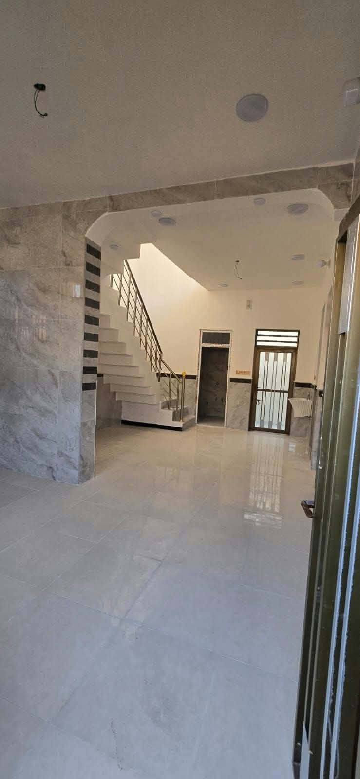 شركة الثقة للعقارات والمقاولات العامة 🔥
🏡 ابنِ بيت أحلامك ويانه وبكل ثقة!
تعلن شركة الثقة عن استعدادها لبناء الدور السكنية والمشاريع العقارية بأفضل التصاميم والمواد الهندسية.
✅ نظام النقد: بناء حسب الاتفاق وبأفضل المواصفات.
✅ نظام القسط: متوفر عن طريق الماستر كارد أو الضمانات الأخرى حسب الاتفاق والشروط.
💯 الجودة والمصداقية شعارنا، ونسعى نقدم لكم أفضل الحلول في البناء.
📞 للاستفسار والتفاصيل:
***********
✨ شركة الثقة... نبني ثقتك قبل بيتك! 🏠
