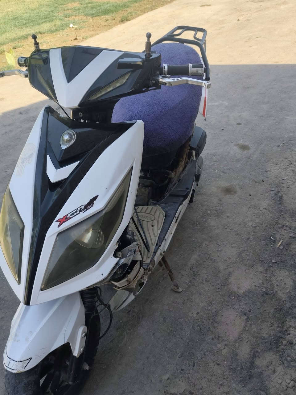 للبيع مفتوحه فرد مره مكينه ناعمه وشلعه تخبل  مستعجل عل بيع سعر 200وبيها مجال المو  شراي لا يراسل رجأن *********** مكان الكحلاء
