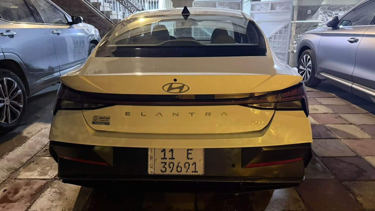 🤍 HYUNDAI ELANTRA 2024 | خليجي 🤍

🔥 إلنترا خليجي…
🚘 موديل 2024
💪 مكينة 2000 دوش
✨ فول مواصفات

🔥 المواصفات:
📱 Apple CarPlay + Android Auto
👋 ترحيب
🔑 تشغيل عن بُعد
📹 كامرة خلفية متحركة
💡 إضاءة LED
⚙️ أربع وضعيات قيادة
❄️ قطعتين تبريد
🌈 إنارة محيطية متغيرة عن طريق التلفون
📊 عداد ديجتال
🖥️ شاشة أعطال
🛞 سبير جديد غير مستخدم
📡 4 حساسات أمامية + 4 خلفية
🪞 مري قلاب
🌤️ سلايد روف
🅿️ Park View

🛠️ ملاحظة بسيطة:
بارد أسفل الباب الخلفي عكس السايق

🛡️ كير + مكينة + تبريد + حدادية صدر كفالة

💎 السيارة كلش نظيفة وتراي مال زيرو 🔥

📞 للاستفسار والتواصل:
***********
***********

📍 H7CAR للسيارات
▫️ بيع وشراء السيارات
▫️ عروض سيارات مميزة

📲 تابعونا على الإنستغرام
H7CAR

#H7CAR #Elantra #Elantra2024 #HyundaiElantra #النترا #النترا2024 #خليجي #فول_مواصفات #سيارات_العراق #سيارات_بغداد #للبيع

نص مكتوب في الصور:
- HZ CAR
