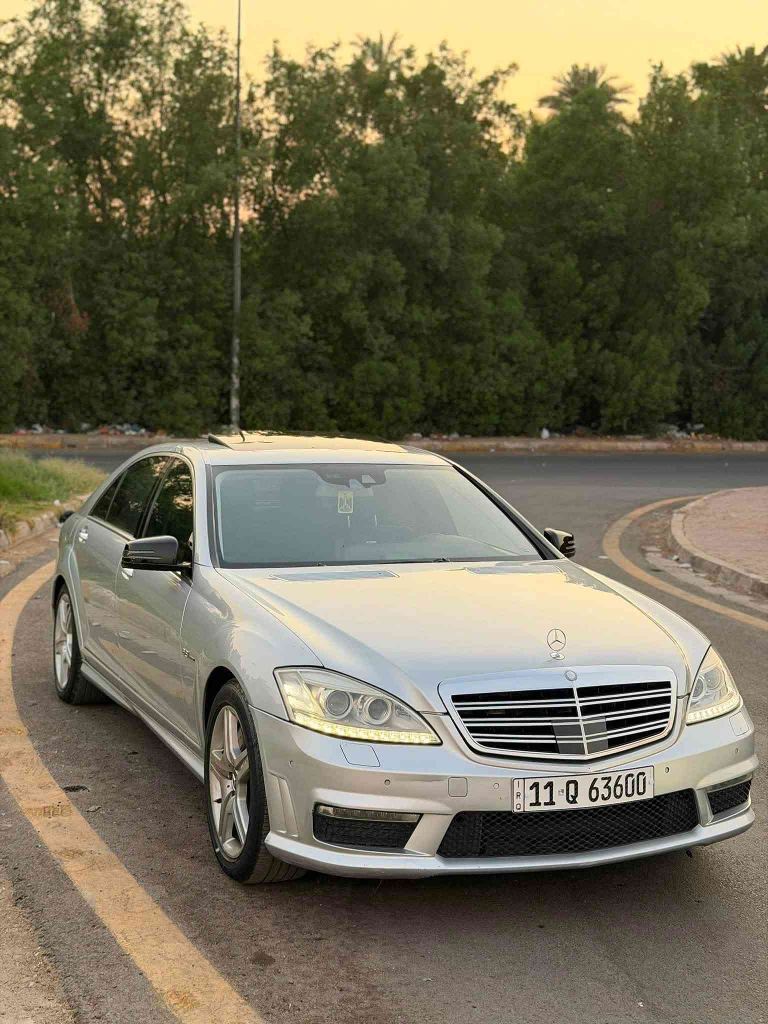 للبيع فقط W221. S63. 2010 AMG أصل
للبيع فقط اعتذر من المراوس. 
كفاله عامه فتح صبغ تعديل حتى دعاميات 
محرك الاصلي  6.3 تنقس طبيعي 
سياره أصل  AMG وبوضع الوكاله ماشيه 150 الف حقيقي فول الفول للاخير 
سلايد. شفتات. ستيرن.  نظام ترحيب دخول ذكي. 5 بردات. ابواب وصندوك ومري شفط. صندوك كهرباء. كشنات حضن وكهرباء وتبريد وتدفئه. ومساج. وهزاز. داخل 7 الوان حسب الطلب. داخل جلد طبيعي دشبول وبطاين وديكورات. تنته كنتاره بلاديه.  لايت داينمك زنون متحرك.  حساسات امامي خلفي. وتوقف ذاتي وتحديد مسار. ناظور ليلي.  
كروز سرعه.  حساس مطر.  مري عاكسه 
جام بلورايز بلادي متغير حسب ضوء 
دركه عظم حرف D اصليه سستم كروز رياضي اصلي AMG وعليه برمجه طلقات وفتح سرعه 
باقي تفاصيله هواي ومعروفه سياره مميزه ومن نوادر 
سياره جديده وجاهزه وعليه ادامه كامله 

سياره رقمه بغداد باسمنا ورقم مميز ع حجم السياره وتحويله مباشر.  
ومكانه بغداد الكرخ والسعر 200 يعنى  
اي استفسار فقط الاتصال ***********
