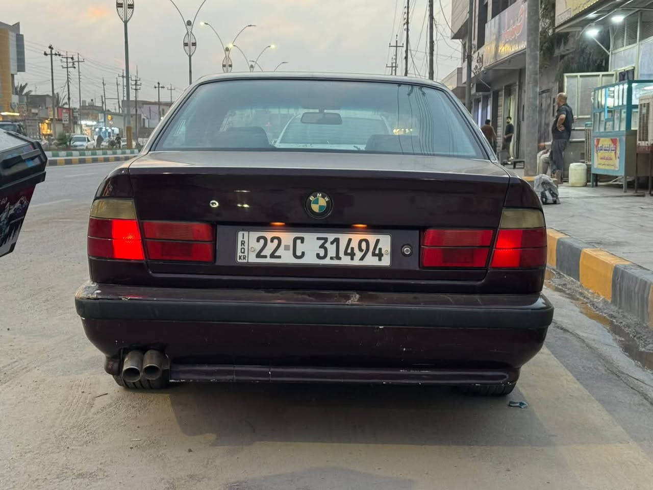 بي ام اصل 520 محرك 525 محرك وگير وأكسل بشرط اكسل خفيف تبريد امامي خلفي كهربائيات كلها كامله 
سلايد روف شغال ABS البريك شغال 
بيها معجون بالمدگر والبنيد قليل حيل 
تخم تاير جديد 
راديتر جديد وماء اصلي 
تغليف ارضيتها مانع للصوت الارضيه كلها 
ترايها وين ما يعجبك 
ملاحظه ( بشرط المداور صاحبها يريد يداور )
السنويه صار سنه صاقطه 
عنوانها ناصريه - سوق الشيوخ 
هاي كل التفاصيل سعرها 37 وبيها مجال حگ الجيه 
***********
