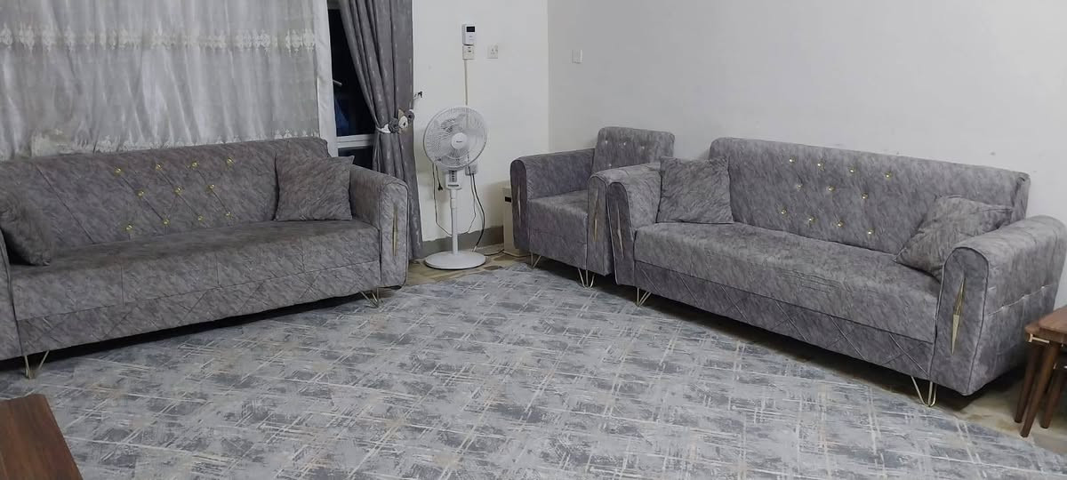 بيت للبيع حي رمضان خلف جامع حجيه كافيه
التفاصيل  ١٣٠م طابو صرف 

 ٢ غرف نووم ١ فوك والثاني جوة + صاله درج ٦×٤.٥ + استقبال + مطبخ حار+  كراج سياره

 السعر ٧٥ وبي مجال للشراي ***********
