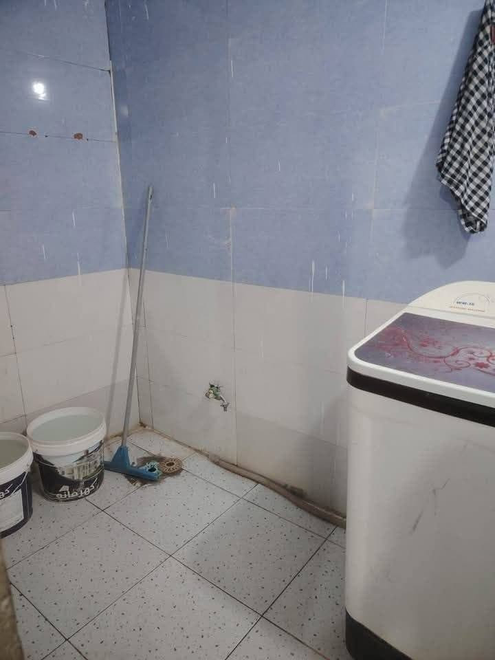 🏡✨ دار للبيع بسعر مناسب جداً ✨🏡
💰 مناسبة جداً لأصحاب الإمكانيات المحدودة
📜 زراعي – سند 25
📐 المساحة: 130م
🏠 مداور ثاني
📍 العنوان: خلف مركز الشرطة الأكاديمية – قريب من الشارع
🔥 السعر: 15 مليون فقط 🔥 غرفة وصالة ومطبخ واستقبال وحمامات 
🏢سند 25 مداور ثاني يوم 
🚨 بيع مستعجل 🚨
💙 فرصة مناسبة للسكن وبسعر مميز جداً
📞 للاستفسار والتفاصيل، مراسلة الرواسخ للعقار 🏠🔑
🏡 الرواسخ للعقار – اختياركم الأفضل 🏡
: ***********
: ***********
