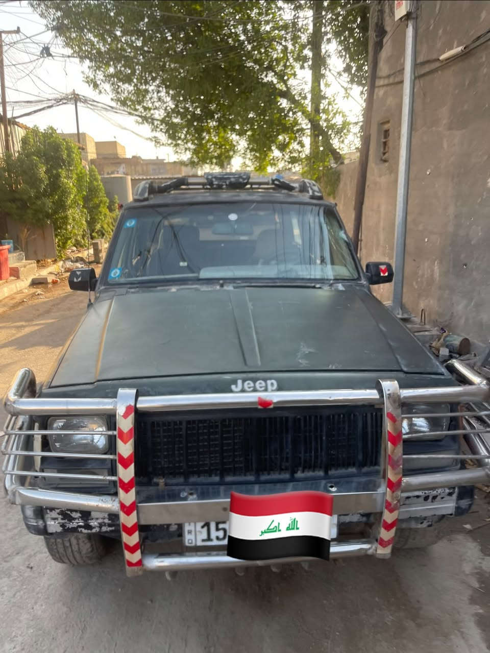 السلام عليكم شباب جيب شيروك للبيع رقم انجليزي وعنوان بغداد مدينه الصدر. ***********.  ***********
