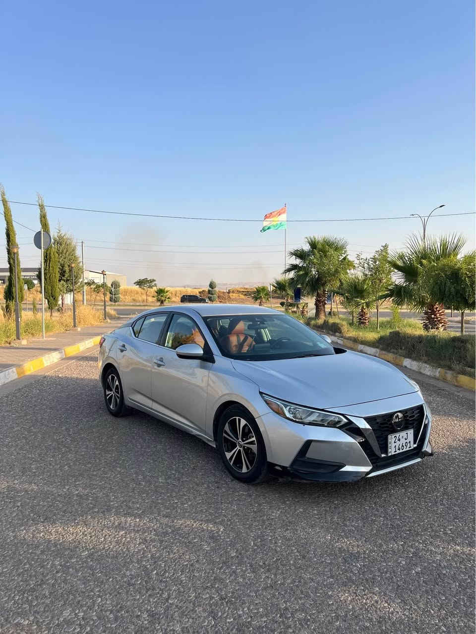 نيسان سينترا موديل 2021 sv plas 
داخل قه يسي سياره كه جملخ و هندك بونيد بوياغه 
بي داخلي بي يرباگ ده عمي زور خفيفه ره قم و سه نه وي نوئ يه رادر و به ردي گزوز هه مي به شه رته تحويل به شه رته سياركه نمونه يه له جواني 60 mill رويشتوه شوين (ئاكرئ) واتس اب *********** سعري 123 اكر, نينوى
