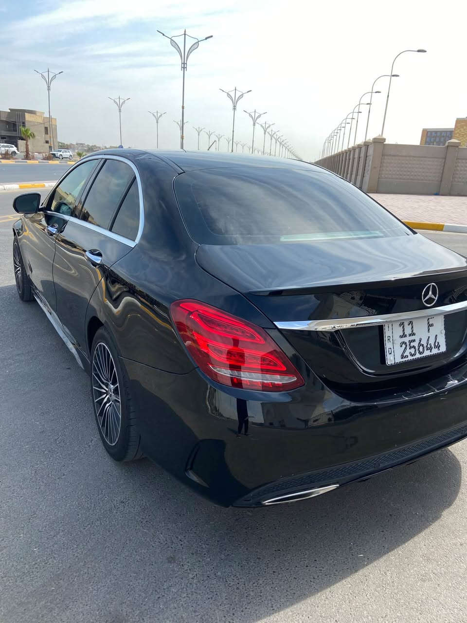 السلام عليكم
الحلوه محبوبة الشباب والبنات للبيع فقطط

مارسيدس بنز 

الحجم C300

موديل 18

رقم بغداد ومكاني كربلاء تحويل ثاني يوم بسمي سيارة

وارد امريكي

المواصفات

- تحكمات استيرن

-كشنات جلد 

- تجوه الرئس والكشنات كهرباء +تدفئه

-مري جانبيه+ وسطيه كهرباء

-كامره خلفيه 360

-رادارات جانبيه واماميه

-شاشه اعطال داخل الدشبول

-انظمة قياده متعدده (5) انظمه

-تجي بمحرك 4 سلندر تيربو عائليه اقتصاديه جدا 

واذا اتحبه رياضيه 

-شفتات استيرن للقياده الرياضيه

-اناره اماميه 8 عدسات LEDمن شركة مارسيدس

-اناره خلفيه LED

-ماوس وسطي للتحكم بالسياره 

-اناره ترحيب

-بصمة تشغيل  اربعه ابواب

-صندوك كهرباء

-نظام خزن الاستيرن ومقعد السايق عند التشغيل ( ميموري)

-السياره جاهزه بدون مشاكل او اعطال

-فتحت سقف ( سلايد ) 

-السيارة ما بيه اي عطل سليمه من كلشي

وباقي مواصفات  الC300 

سياره وارد امريكي  حادث جاملغ الايسر جداً حادث خفيف اي ابو سونار وين ما يعجبك 

( السعر حيكون  جدا مناسب بالنسبه لخواته $235 )

واي استفسار اني حاضر

***********

وتساب متواجد 24 ساعه

( امير الميالي )
