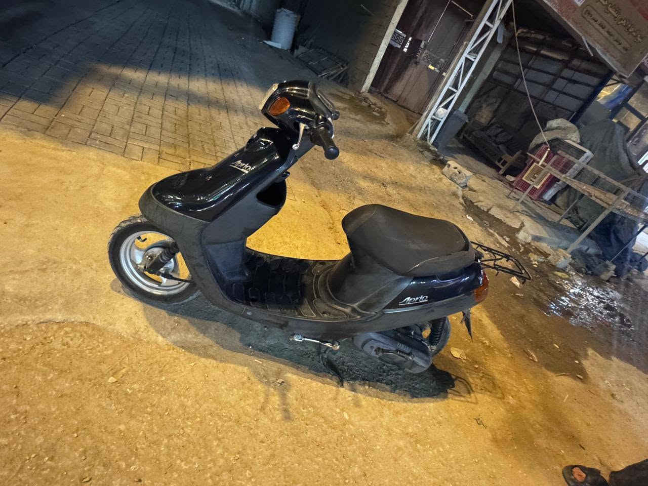 السلام عليكم بطه للبيع مديل 99 الدراجه نضيفه كلش مامفتوحه كامله اشاير وسلف السعر 450 للاتصال ***********
