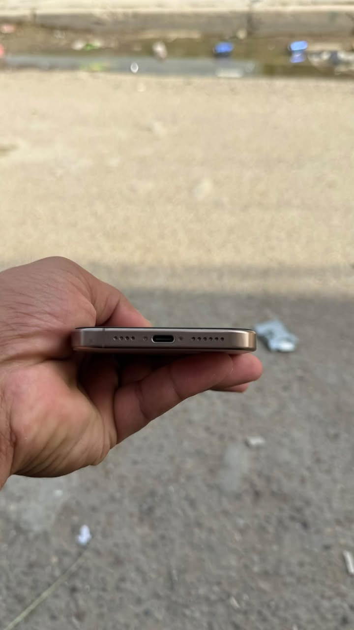 آيفون ١٦ برو ماكس • ٢٥٦ • بطارية ٩٠٪