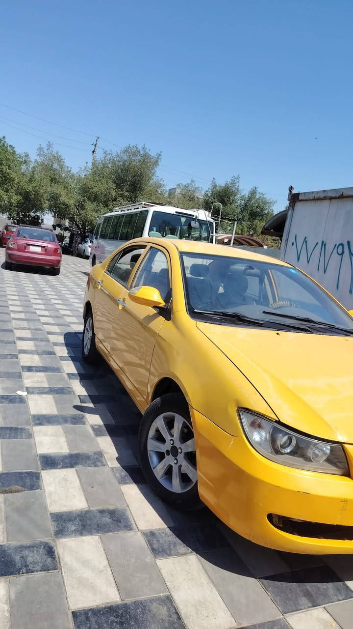 ليفان 620 
2011
 مكفوله ماعدة باب مبدل
مكينه 
كير نضيفات
تخم تاير
تحتاج حداديه اماميه
سنويه 30
بسمنه
هزة بعدهي ماصاقطه
تبريد شغال بس يرادله تحويل يُشَتغلً بس علي الرجل
السعر 35 وبيهة مجال
مكان بغداد الشعب  
***********
