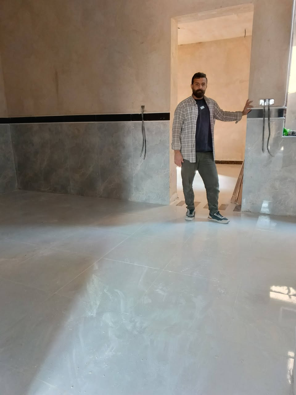 سلام عليكم خلفه سيراميك بورسلين مرمر جداري ارظي درجة اولى رقم ***********
