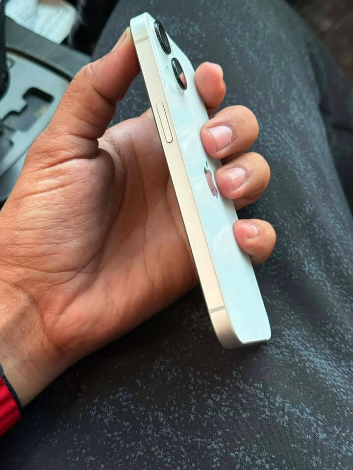 ايفون ١٣ • ١٢٨ جيجا • ابيض