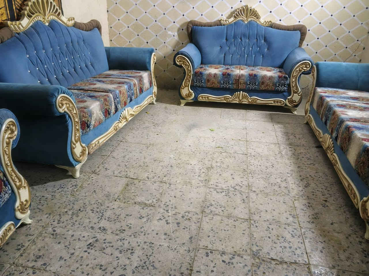 تخم تسكام نضيف كلش 10مقاعد ثكيل مو سوكي خشب قوي اسود السعر 340وبيه مجال قليل العنوان بابل الحمزه الغربي الحي العسكري الاستفسار ***********
