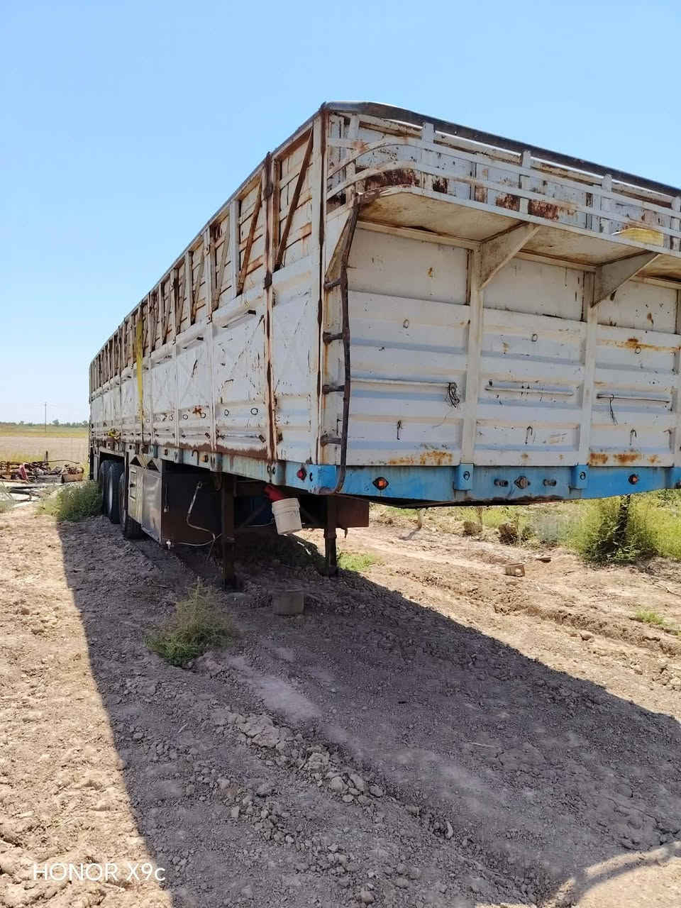 السلام عليكم
عربانه جناب للبيع
ثلاجه مطبخ تانكي ماي
دنكير ١٤
 العنوان العزيزيه
السعر٨٠ بيهه مجال 
للاستفسار

***********
