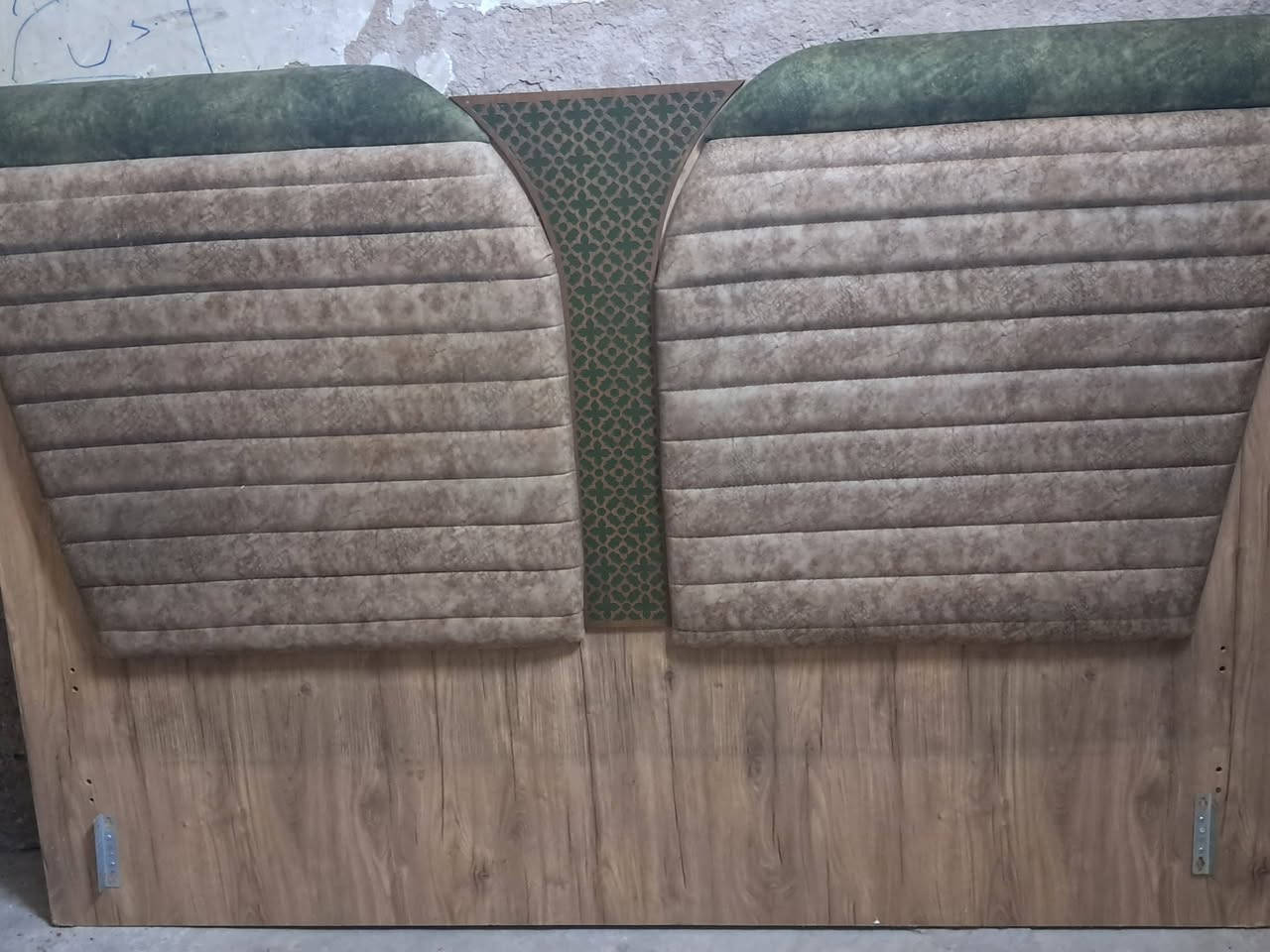 سلام عليكم غرفه تركيه البيع كنتور وميز تواليت وجربايه  البياع حي الجهاد 
‎***********
