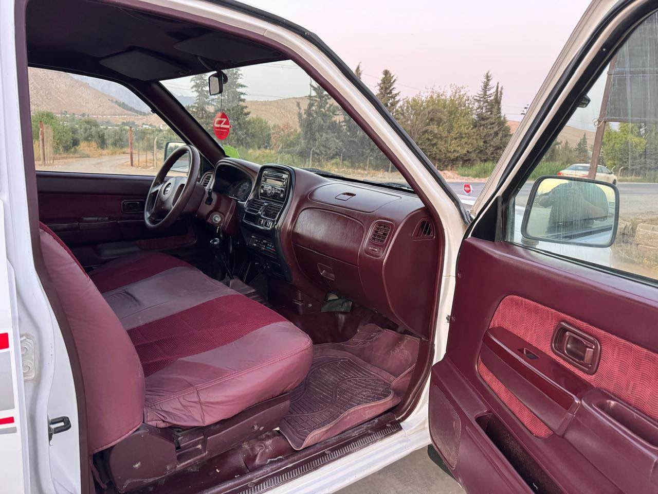 نيسان پيكاب موديل ٢٠١٢ مةكسيكى لوك هيچى پيوة نية 
سةنةوى تاكو ٢٠٢٨ تازةية 
كرانةوةى نية تايةكانى تازةن هيچ مةسرةفى نية 
مةكينةى نةكراوةتةوة بةشةرتة 
سةيارةكة زور خاوينة ناوو هةيكةلى لوكة

شوين چوارقورنة.     نرخى ١٥٤$ و كةميك مةجال 
***********       ***********
***********       *********** رانية, السليمانية
