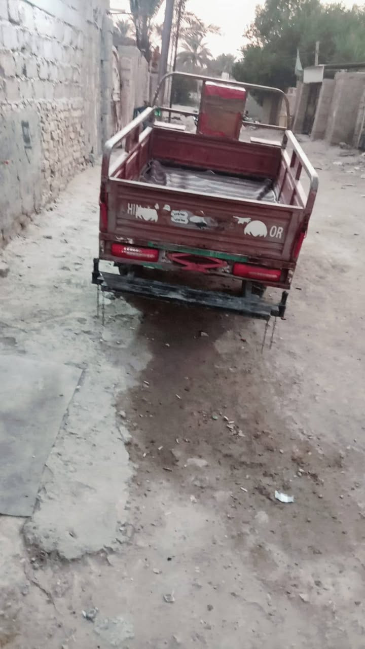 السلام عليكم ستوته للبيع مديل 21
ستوته حلوه جاهزه مكينه 22 جديده 

مكفوله شاصي اوراق اصولي 

تخم تاير كهربايات كلها شغاله       سعرها 1450 وبيها مجال 

عنوان حله شارع 80 رقم راعيها ***********
