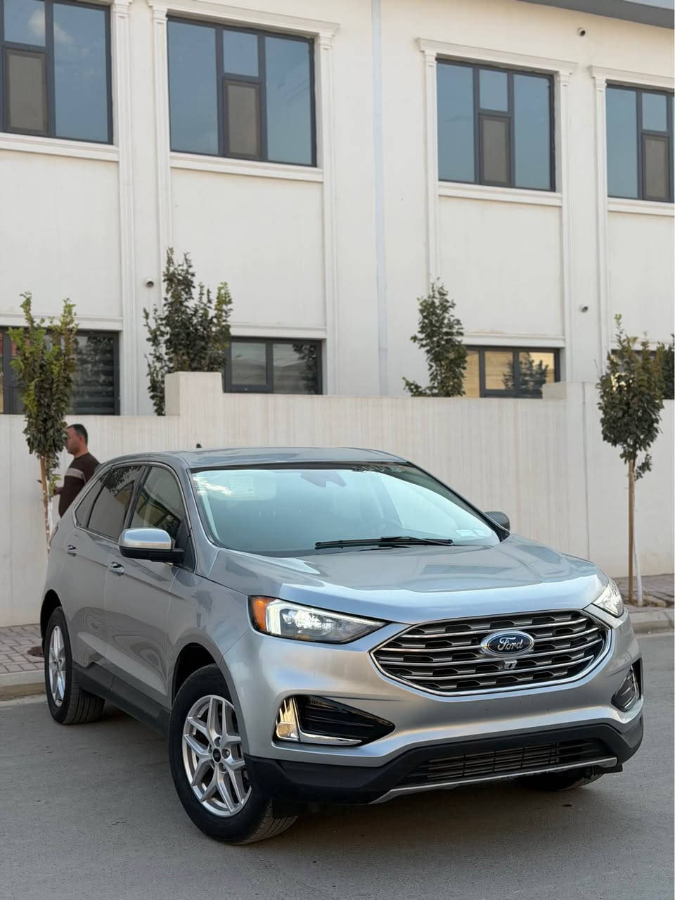 بسم اللّٰه الرحمن الرحيم
بەناوی خودای گەورە 
Ford edge 2024 AWD SEL
*********** 
***********
فۆرد ئیدج ٢٠٢٤ دەبل ئەکسل SEL
مواسەفات SEL دەبل ئەکسل 
سەیارەکە زۆر جوانە 
شاشە گەورە گیر ماوس
 بریک بەسمە 
کوشن جلد کوشن هیتەر 
بەسمە شەخال ڕادار 
١٧ هەزار مایل ڕۆشتووە 
سەیارەکە زۆر جوانە گیر مەکینە کارەبای هەموو شتیک بە شەرت 
سەیارەکە چوار پارچەی بۆیاخ 
 بی ناو بی ئەرباگ 
یەک دوو  چالی بچوک لە سەقفی هەیە چاک نەکراوە 
2FMPK4J99RBA77471
رەقەم کاتی کاتی نەشکاوە سێ مانگ کاتی تیدایە بە شەرتی رەقەم 
ڤایبەر وەتس ئەپ 
***********
*********** السليمانية, العراق
