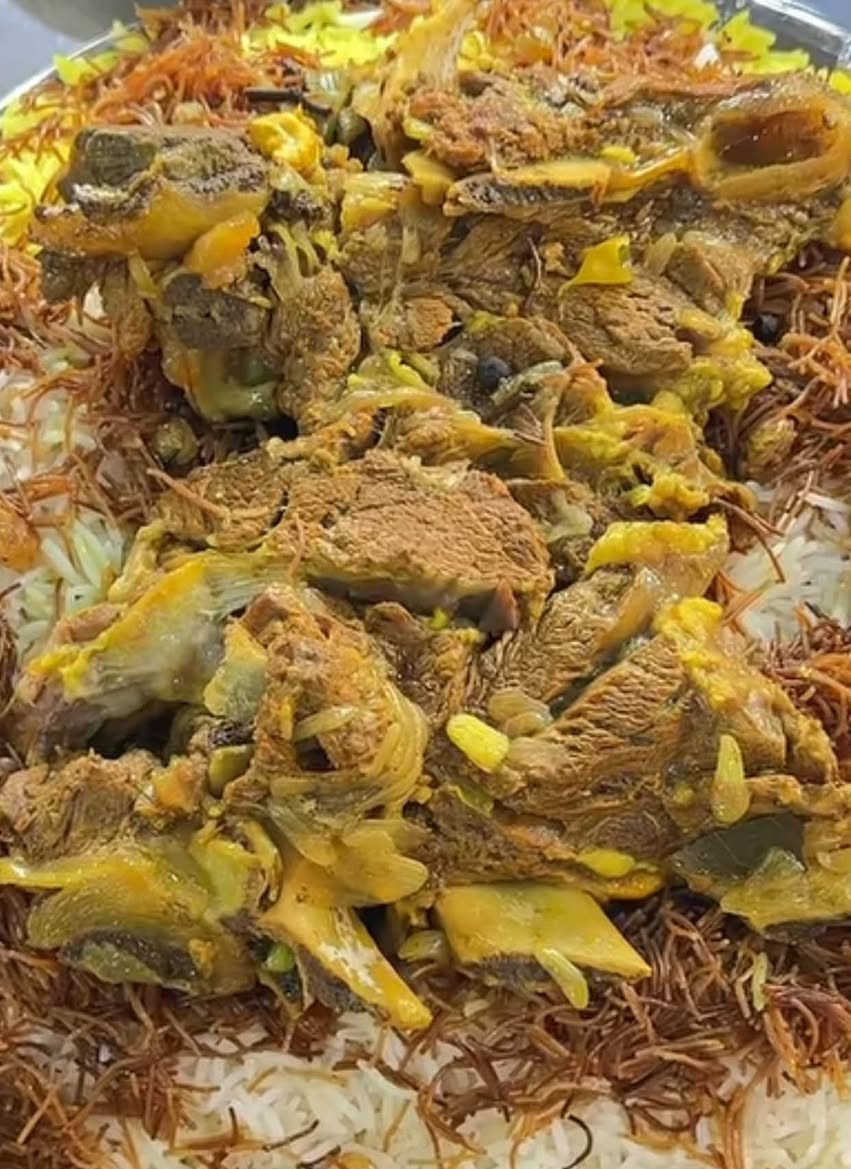 متوفر للغذاء احجز طلبك  ب10 الف فقط 
  توصيل 😋🤳🏻🛵فقط  قوزي لحم 
🌶️❤️‍🔥
للطلب مراسلتي او الاتصال على الرقم ***********
