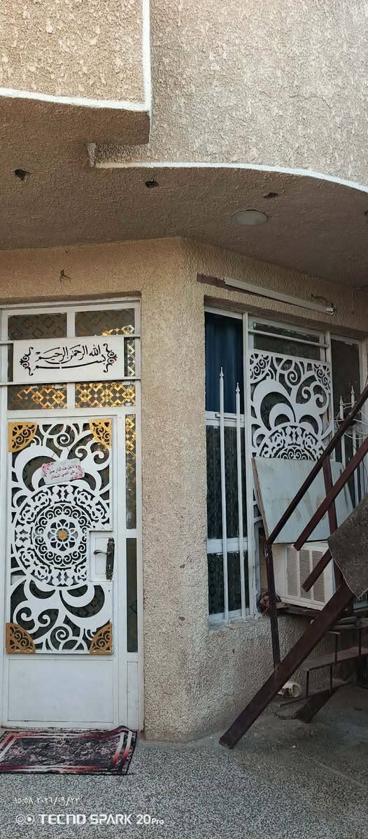 بيت للبيع زراعي سند مساحة 150متر مسلح قاطين بغداد التاجي حى الحسن العسكري مقابيل مدرسه التاجي والفرقان 4غرف نوم واستقبال ومطبخ وصحيات كاشي واسيراميك بناء طابوق الاول والثاني بلوك منطقة مخدومة ماء كهرباء تبليط ومجاري تكرم للبزل موقع جيد جداً تم الرد خاص ***********

نص مكتوب في الصور:
- ١٠:٥٩ ٢٠٢٦/٠٩/٢٣
- OO TECNO SPARK 20Pro
- 15:08 2026/09/23
- TECNO SPARK 20 Pro
- ١٥:٠٨ ٢٠٢٦/٠٩/٢٣
- ١٥:٥٧ ٢٠٢٦/٠٩/٢٢ TECNO SPARK 20 Pro
- 10:58 2026/09/23 TECNO SPARK 20 Pro