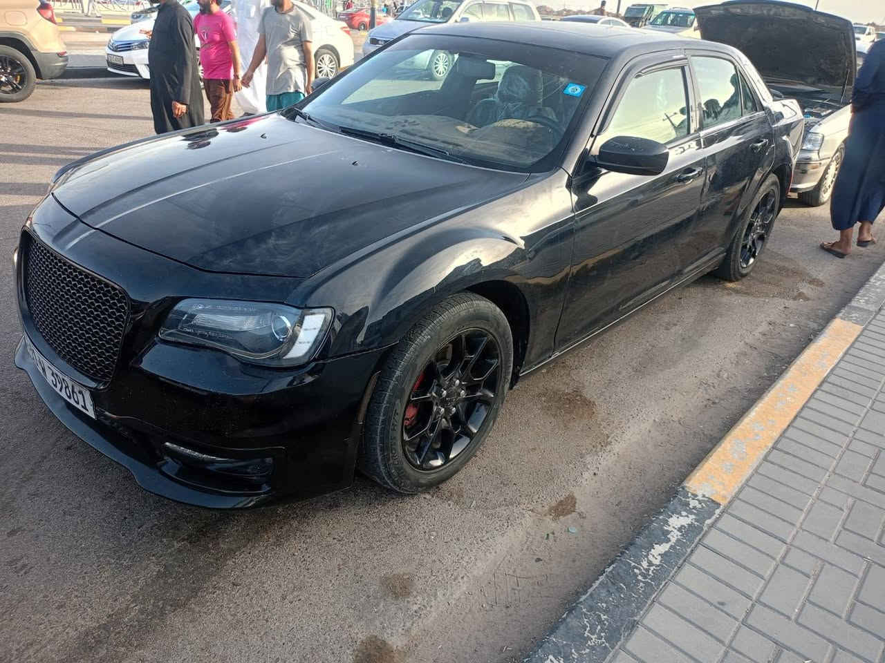 كلايسلر c300
فول مواصفات 
فور ويل ملغي 
باسمي رقم بغداد انكليزي 2031
فتحه
3600
ماشيه 100 
*********** البصرة, العراق
