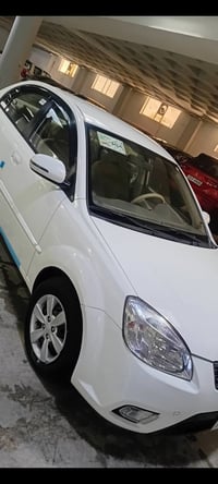 كيا ريو • ٢٠١١ • بدون صبغ