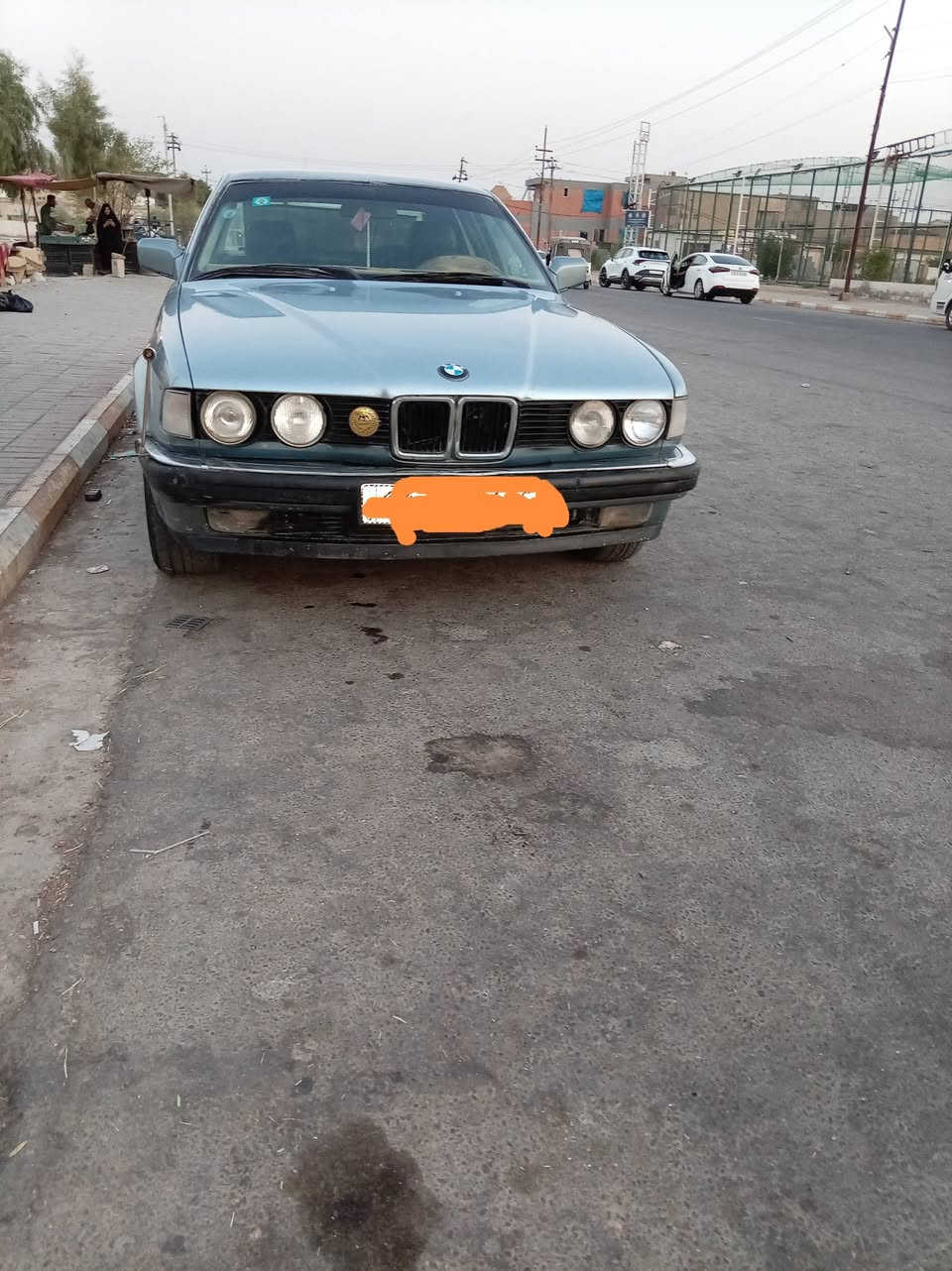 سلام عليكم بي ام للبيع موديل 91كامله من كل النواحي تبريد تخم تاير رقم بغداد لجديم مشروع وطني السعر 45وبيها مجال للاستفسار الاتصال ***********

