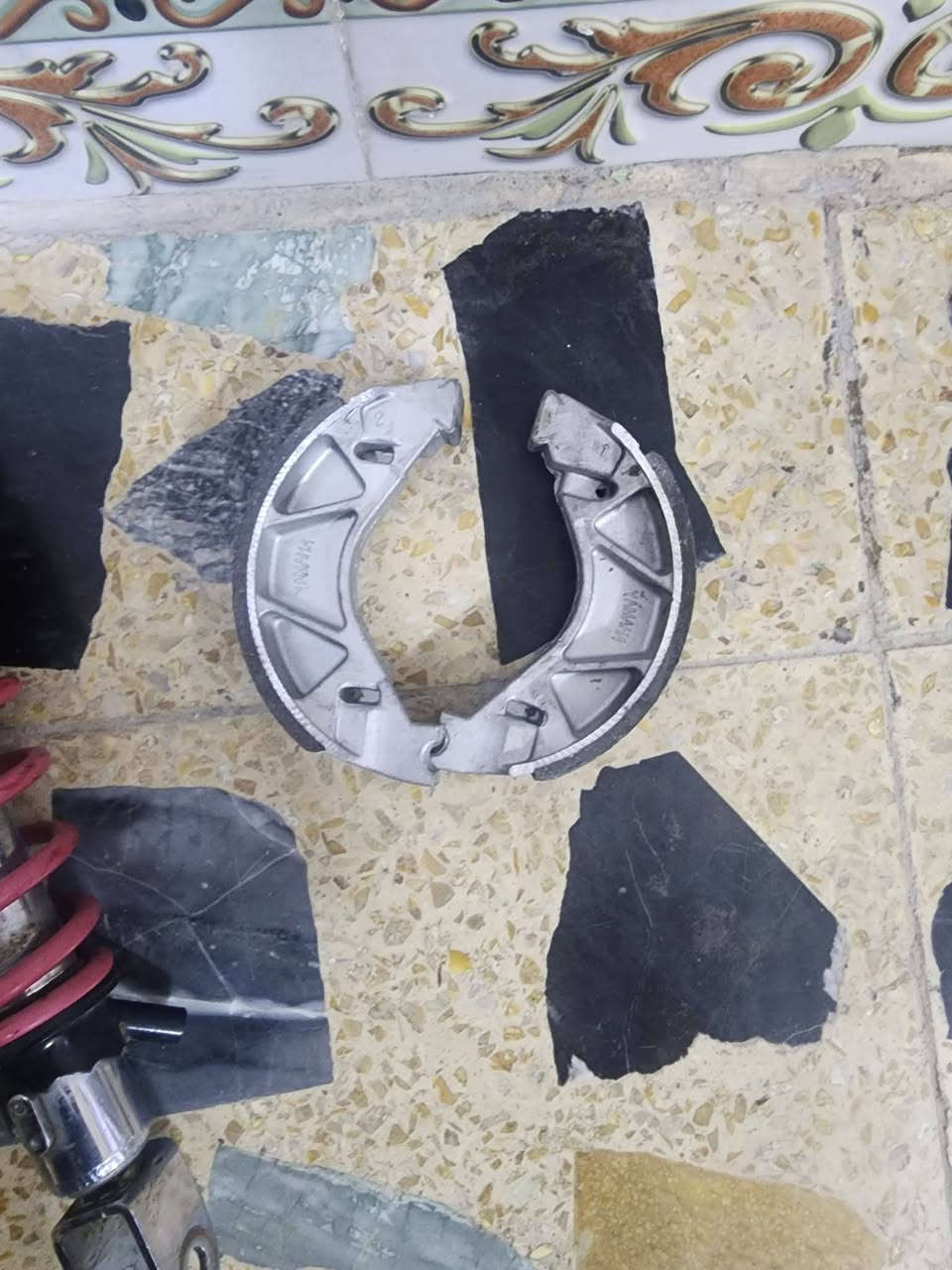شاصي ثعلب جديد ب 15
دبلات جدد ب 10 

ستيرن كامل هوه والعنبار ب 10
 
كلجات امامي ع 10

اشاير خلفيه ومازده امامي ب 15

ركبه كامله ب 10 

تانكي ب 5. بك لايت ب 5 

واقيه مكينه ب 5. جوين ب 5 سلف ب 5  
مكاني حي اور سبع قصور. ***********
