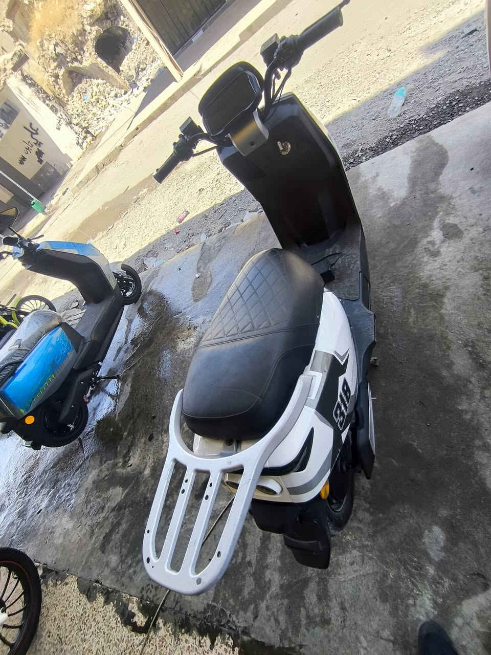 ماطور نضيف 
بطاريات 10او نص 
6بطاريات 
رقمي ***********
***********
