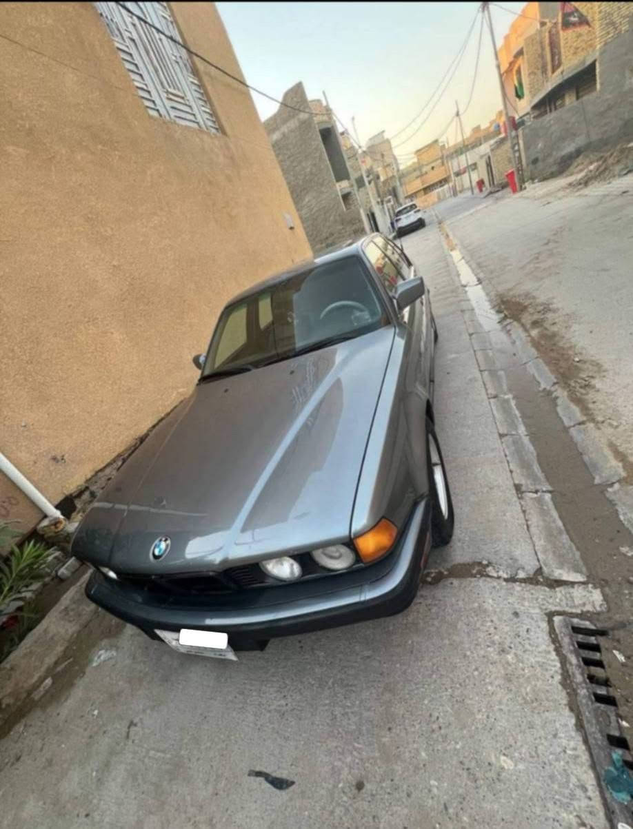 بيم موديل 93 سيارة 740 سيارة مال جني اي نقوصات مابيه كير ومكينه تبريد تخم تاير سيارة تعبان عليه سعر 80 ورقة وبيه مجال رقم بغداد مشروع وطني ***********
