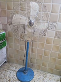 مروحة عمودية • شغالة • سريعة