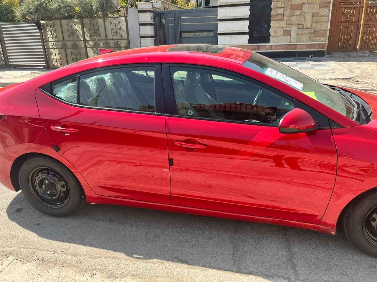 سلام عليكم لانتره موديل20
وارد امريكي سياره ماشيه 51 mi حقيقي
رقم بغداد ب اسمي
سياره جازه من كل نوحاي فول بصمه فتحه شاشه بصمات ابواب احساس جنطه  بسمي حادث امريكا موضح بالصوره وسونار مرفق وياه صور 
عنواني بغداد حي ال اعلام رقمي ***********
سعر سياره 127 وبيه مجال قليل
