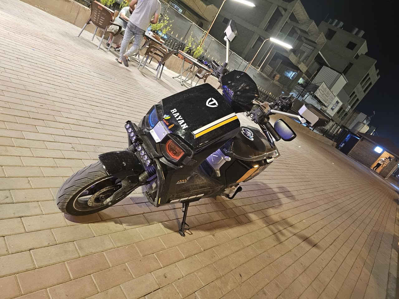 السلام عليكم ماطور شحن للبيع النظافه 100% الماطور ريان وحش الكون ملف 2000حقيقي  بطاريه مصطره دبل  ماطور  سرعه  85 حقيقي السعر مليون لااستفسار اتصل على هذا الرقم  ***********
