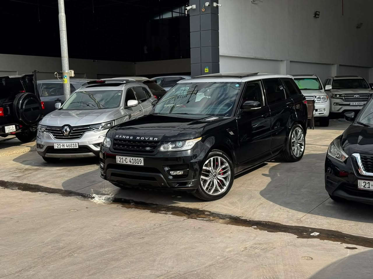 range rover sport autobiography dynamic 
موديل ٢٠١٤
وکالە سردار مكفوله كفاله عامة من صبغ clean title ✅
ماشية : ١٢١٠٠٠ كيلو متر 
محرك ٨ سلندر 5.0 سوبرجارج
القوة الحصانية 510 
العزم 625 
أعلى مواصفات ✅
* نظام Torque Vectoring لتحسين الثبات بالمنعطفات.
* نظام تعليق رياضي وضبط Dynamic.
* مكابح أكبر وأداء أفضل من النسخ العادية.
* جنوط رياضية كبيرة.
نظام Terrain Response 2 للطرق الوعرة
* جلد فاخر كامل داخل احمر
* مقاعد كهربائية وذاكرة وتدفئة/تبريد ستيرن تدفئة حتى المقاعد الخلفية تدفئة و تبريد 
* شاشة ملاحة ونظام صوت فاخر meridian ٢٩ سماعة
* فتحة سقف بانوراما.
* كاميرات وحساسات.
* بابواب و شنطة كهربائي و سحب 
* أنظمة مساعدة وثبات متقدمة
* اكزوز svr بيلادي 
* كاميرا و حساس ٣٦٠ 
* مرايا رادار و تدفئه 
    السعر : ٢٧٨
الاتصال و الاستفسار : ***********

Range rover sport autobiography dynamic 
مۆدێل ٢٠١٤ 
سفری شەریکەی سەردار  بێ بۆیاخ ✅
ماوەی ڕۆشتن : ١٢١٠٠٠ کیلۆ مەتر 
مەکینە ٨ بستۆن سوپەر چارج 
بەرزترین مواسەفات لە ڕانجا 
کامێرا و راداری ٣٦٠ 
پانۆراما 
هەر چوار کوشنی سارد و گەرم کوشن خەزن سوکان هیتەر 
ئاوێنە ڕادار و هیتەر 
مکەبەرە میریدیان ٢٩ مکەبەرەی تیایە 
لایت کامل لید و زینۆن و لەگەڵ سوکان ئەجوڵێ 
ناسینەوەی هێماکانی هاتووچۆ  
زۆر مواسەفاتی تر …… 
نرخی : ٢٧٨ 
بۆ پەیوەندی کردن : ***********
