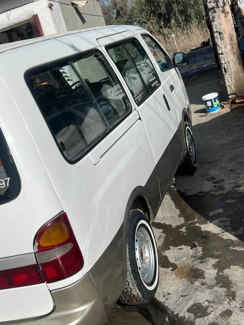 بيجو ١٩٩٨ • بدون ظربة • لوحة ٢٩