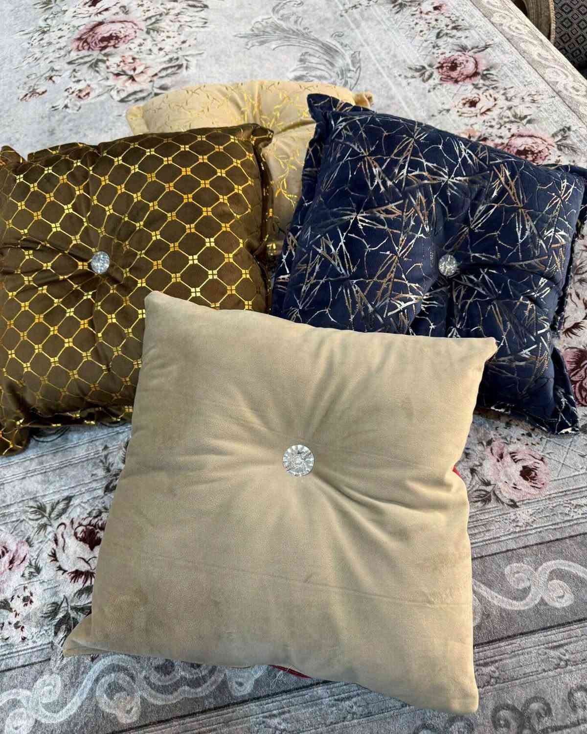 كوشات جاهزه • عرض ٢ونص