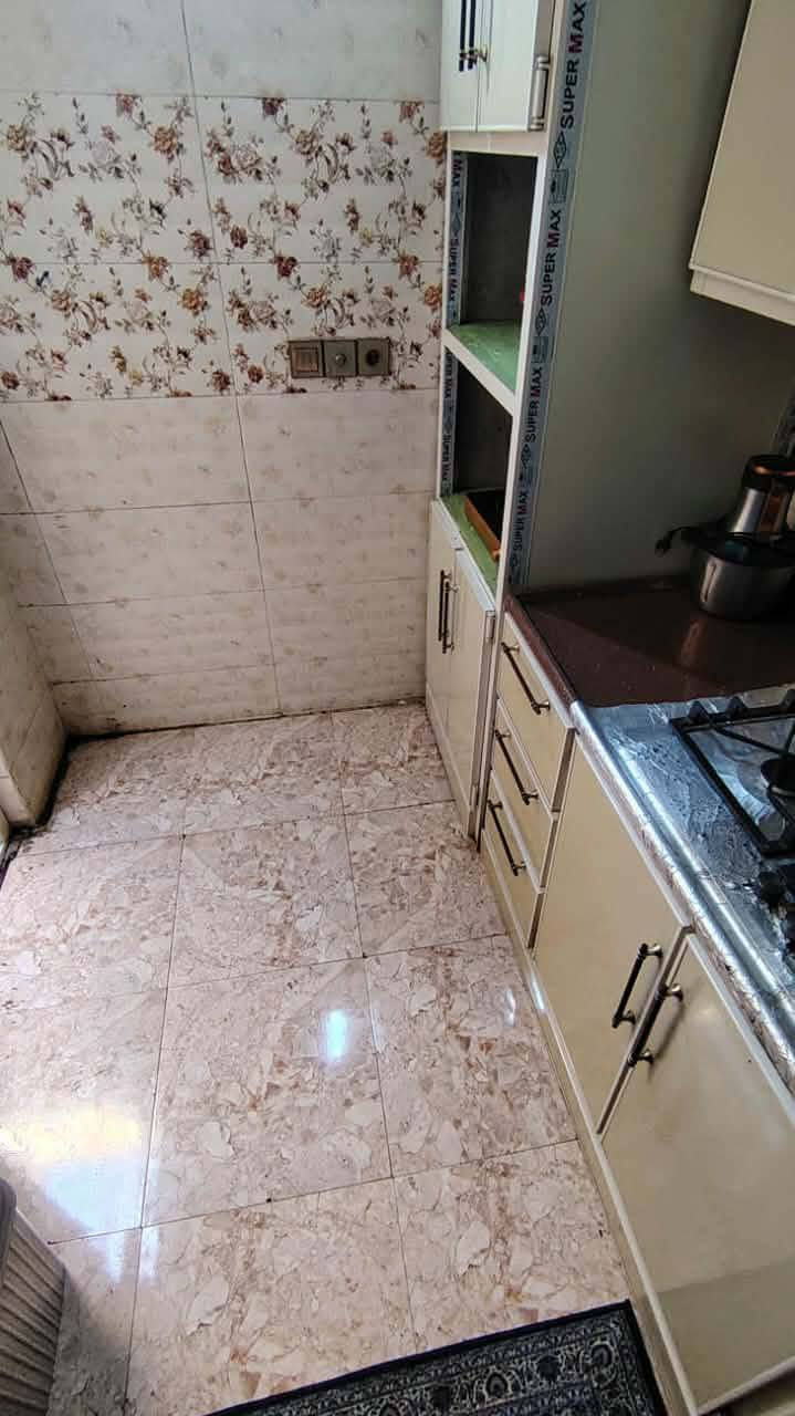 🏡 فرصة مميزة للبيع – بيت في السيدية 🏡
📍 الموقع: السيدية – قرب الشط، بين السراي والسيدية، بالقرب من جامع أبو الفضل.
📐 المساحة: 125 م²
🏠 البناء: سنة 2022 (بلوك شمال).
✨ تفاصيل البيت: • غرفتان
• صالة
• استقبال
• مطبخ
• منور
• حمام داخلي
• مجموعة صحيات خارجية
• البناء نظيف وجاهز للسكن، مع غرفة مبنية بالطابوق بالكامل.
💰 السعر: 55 مليون دينار قابل للتفاوض.
✅ يتوفر البيع بالأقساط: • المقدم: 40 مليون دينار
• القسط الشهري: 500 ألف دينار
🔖 رقم العقار: 3007
📞 للاستفسار والمعاينة والتواصل عبر واتساب: ***********
✨ لا تضيع الفرصة... بيت بموقع مميز، جاهز للسكن، وبسعر مناسب مع إمكانية الشراء بالتقسيط.
