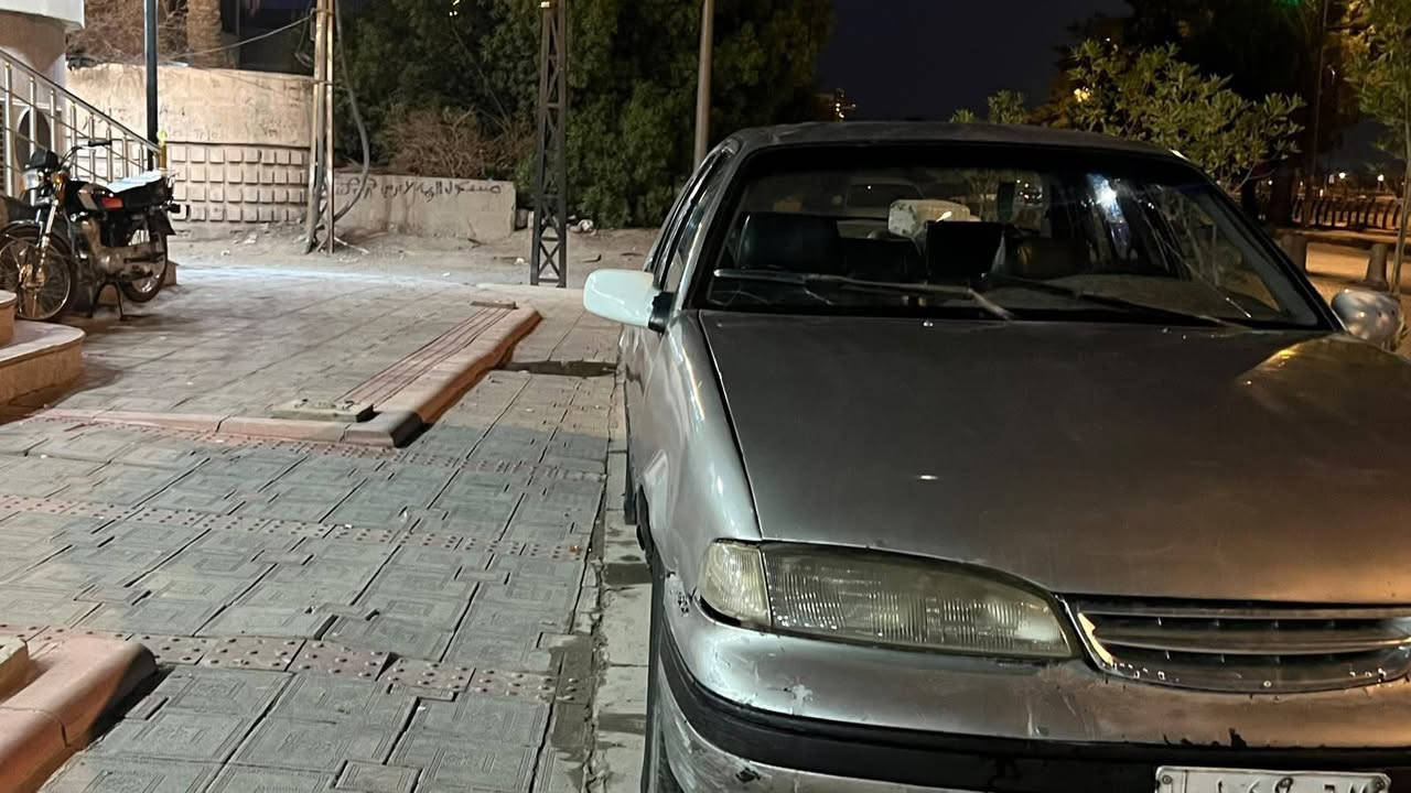 السلام عليكم 
اسبرو موديل 97
حداديه جديده 
غرفته نضيفه مثل مامبينه بصوره
سياره مرتبه
به خيط بخار وكعت اصره ومادري بيه صار بيه خيط
اسياره رقم نجف مامطلوبه ولا ربع  تجي اشوف بعينك 
علاكلن ابيع كوم حديد اتكفل بلمداور ولغرامات ولباقي اشوفه بعينك
 اسعر17وبيه مجال حك اجيه ***********
