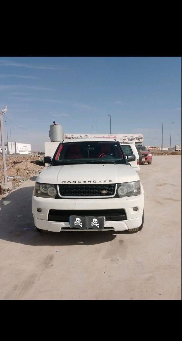 Ranj rover model 2008 krawa ba 2013 sayaraka Zor paka dwbaya sayaraka gerw makenaey legzza hasht Pstna nawe kaml krawa ba sur gorenawash dakam ba shtek ba dlm be*********** أربيل, العراق
