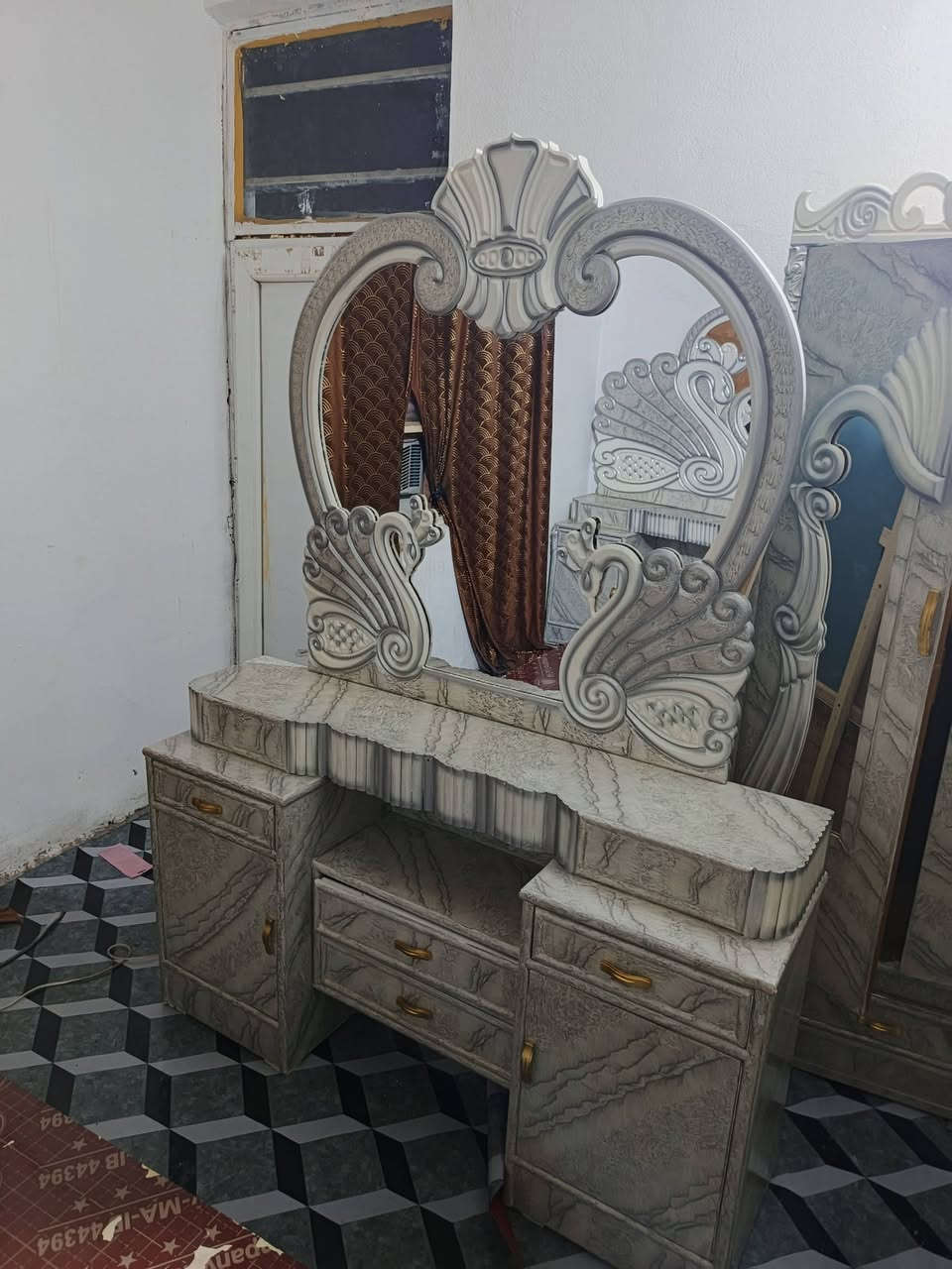 غرفه عراقيه حطاطه ستعمال شهر لبيع عنوان رحمه قرب افران دبي مراسله صفحه ***********
