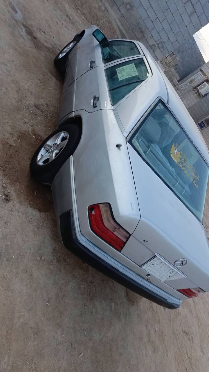 يا الله مرسيدس 1986 محرك بطه 2.5 سنويتها 2028 رقم بغداد كهربائيات اكلها شغاله جام امامي كهربائي ‏‪***********‬‏
