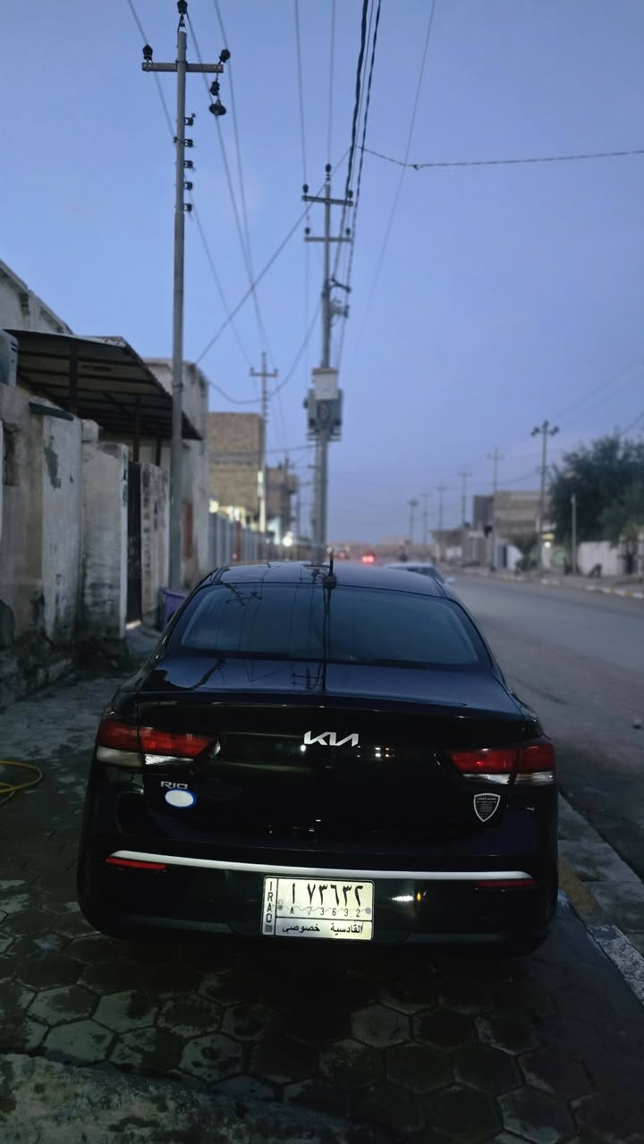 ريو 22 مكفولة
***********
ضرر خفيف شفة البنديد داخلة كلين
105
بصمة فول
ماشيه 85 ميل 
مكينة 1600 دوش 
تحكم شاشه كامره 
مثبت سرعة 
مانع الانزلاق 
ايكو سبورت 
قيادة ذاتية 
تبريد تدفه كاملة 
صندوق ذكي 
معوقين بـ 28 تصيرة حرة 
وكالة عامة من المالك
