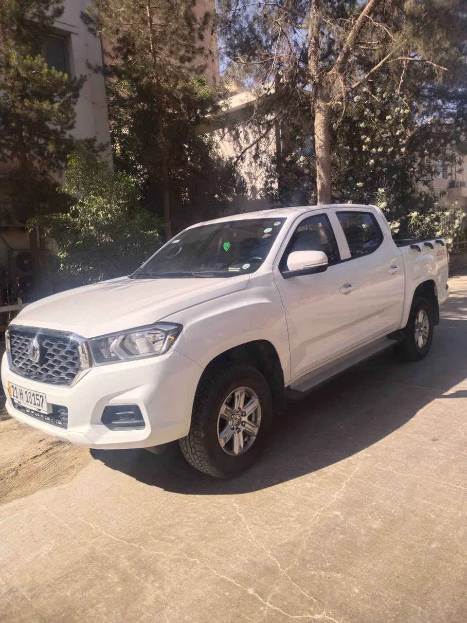 Mg T60
مۆدێل 2023
مواصفات گێڕ عادی. ٥٥ هەزار ڕۆشتوە
ده بل اكسل. گێر و مەکینە قەزافی 2.4
بئ صبوغ بئ تعديل زؤرپاكه هيجي نيه 
*********** السليمانية, العراق
