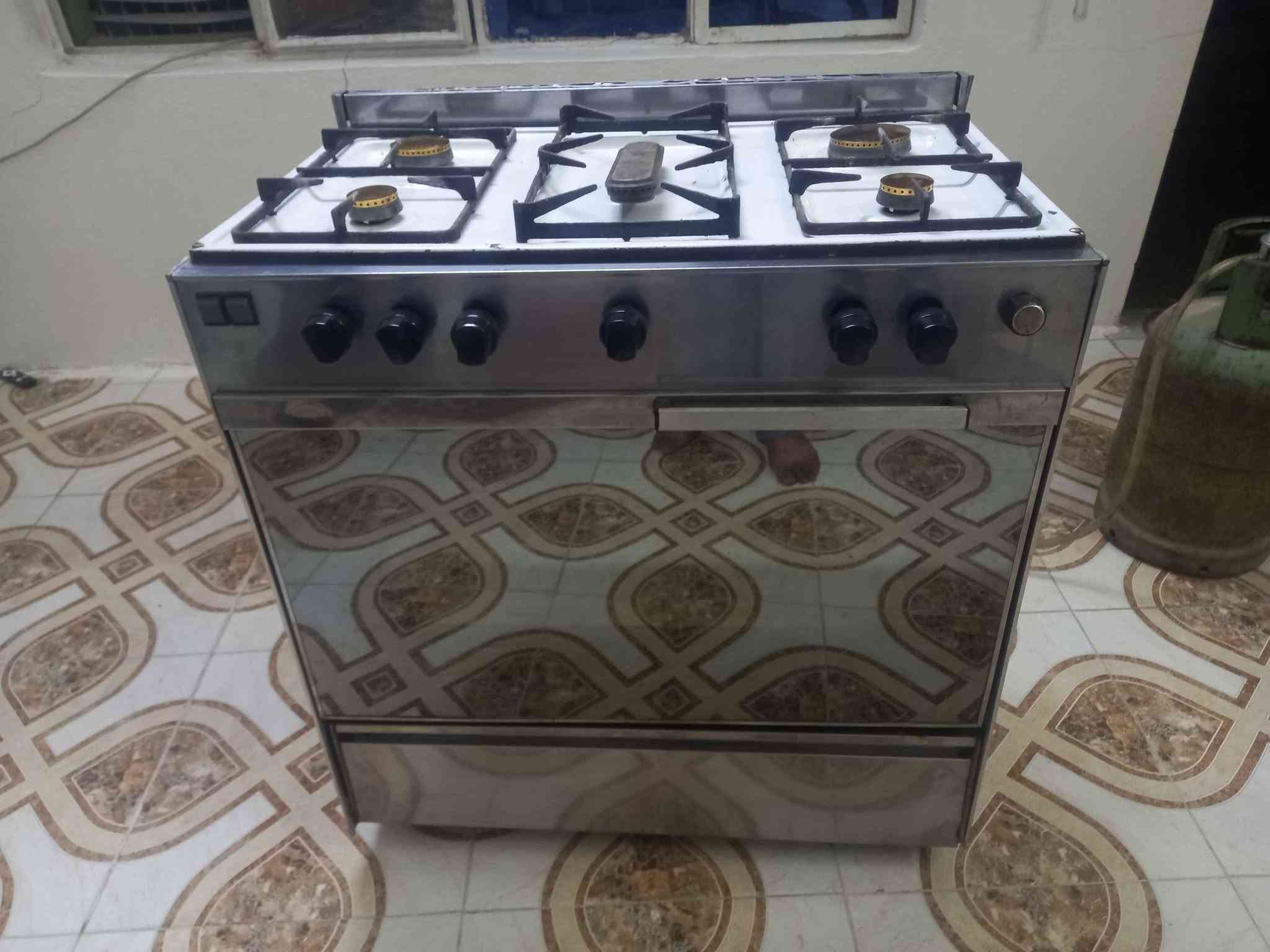 طباخ عشتار الاصلي للبيع شرط الشغل السعر ٧٥ ألف العنوان موصل حي الصدام بعد السيطرة عالشارع العام طريق بعشيقه *********** *********** يوجد توصيل داخل الموصل أجره عالمشتري موصل, نينوى
