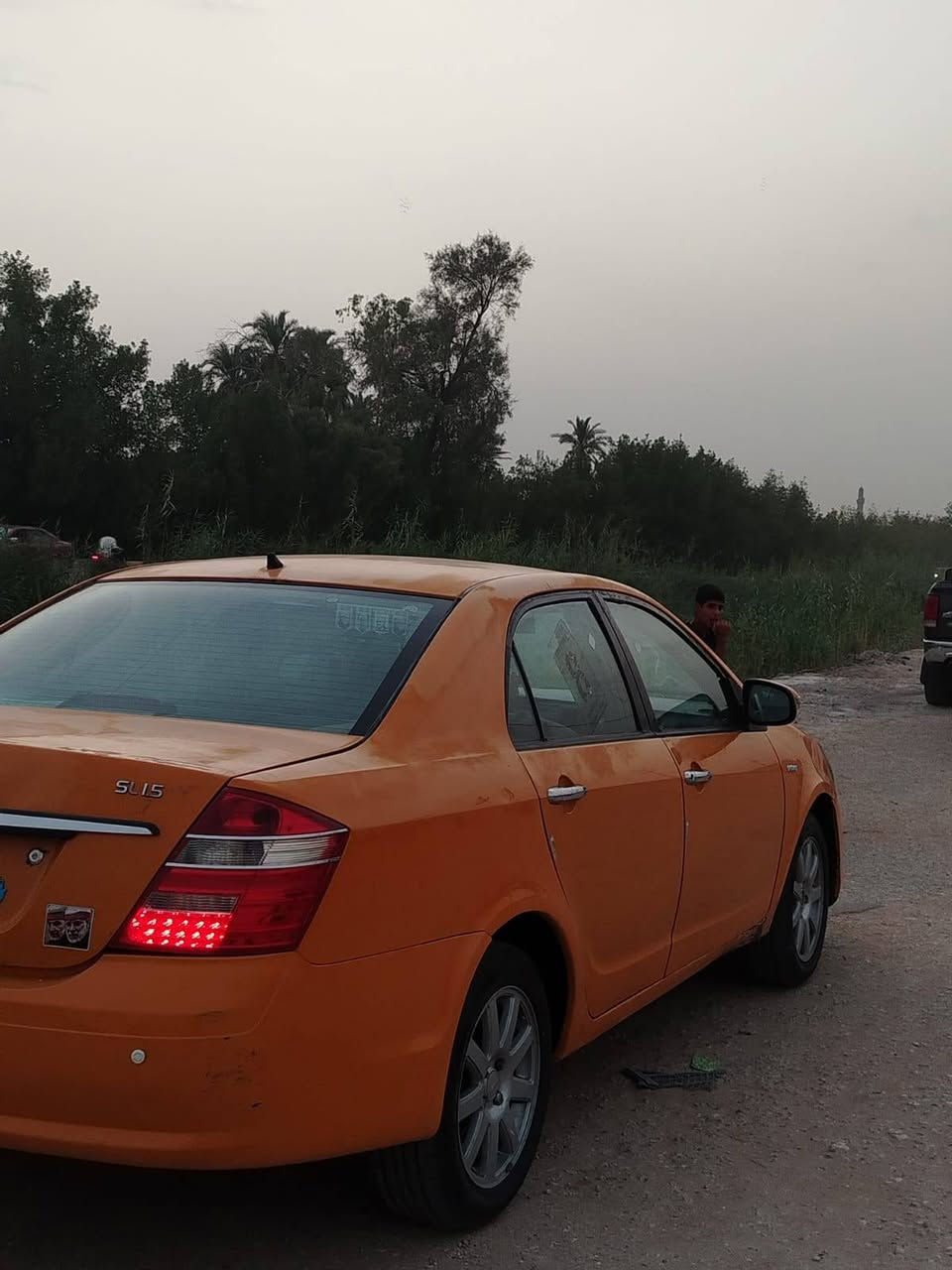 سلام عليكم جيلي موبل ٢٠١٣
مكفوله من الضربه والتبديل بس الخياسات مسويهن
مكينه وكير طبكه جديده هاي ثالث تبديله دهن
حداديه مسويه كله مشط درايمات جدد طوب روس ارواط شموع 
تبريد كمبريسر جديد وفريز وراديتر جدد
تخم تاير هم جديد
كهربائيات كله مسويه 
باسمي شخصين 
سنويه وهزه جديده
ارقام انكليزي
ملاحضه نقص السياره بس لاستيك مال جام وريمونت بس 
سياره جاهزه تجي وتفحص وبلعافيه عليك
السعر ٤٥ وبيه مجال
مكاني ديوانيه قضاء عفك
***********
على الفيس ماموجود هاي  كل التفاصيل
