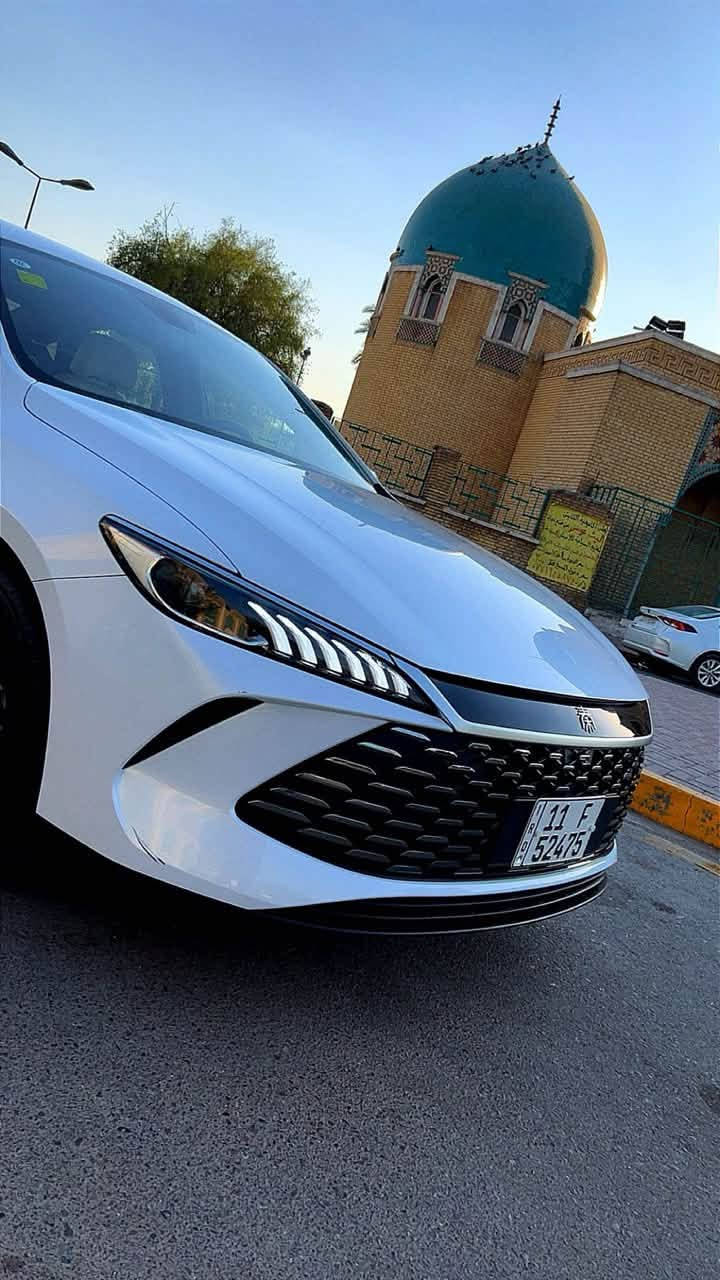 السلام عليكم للبيع
BYD  QIN  PLUS

ماشيه الكلي 8000 كيلو وضع شركه 

كفاله عامه 

اليكم التافصيل 

المواصفات 
♣️خليجي 
♦️زيرو
♠️موديل 2025
♦️حساسات خلفيه
♣️حجم المحرك 1,5L
♦️شاشه اصليه 
♠️كامره خلفيه
♦️هند بريك كهرباء
♣️اوتو هولد
♦️مفتاح التشغيل بصمه
♠️تحكمات مقود
♦️مقول جلد حياكه ابيض 
♣️دخول ذكي
♦️اشاير بل مري
♠️المقاعد جلد
♦️ اناره داخليه LED
♣️ لد امامي LED
♦️بك لايت LED
♠️قطعتين تبريد
♦️كروس سرعة
♠️حجم الاطار 16
♦️مانع تزحلق

سياره على وضع الشركه 

عنوان 📍. بغداد 

للاستفسار 
(*********** )
