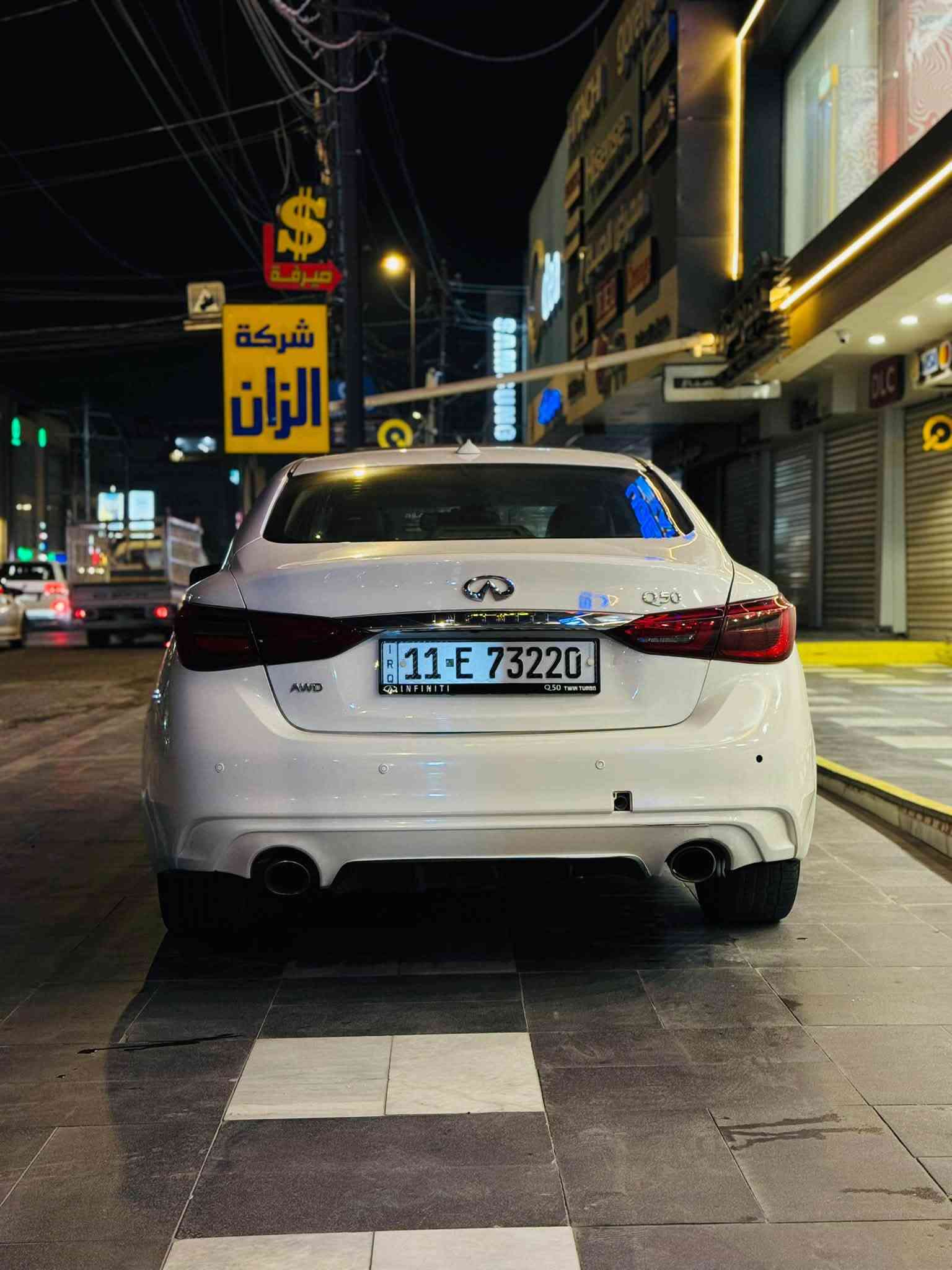 للبيع 🔥🔥
السلام عليكم 
انڤنتي 2018 Q50 
السعر 14,800 وبيها مجال كلش بسيط 
السيارة وارد امريكي 
ماشيه 160 الف 
حادثها (جاملغ خلفي عكس السايق وباب) 
ايرباك برده فقط ورجعته سستم كامل 
المواصفات 🔵
فتحه 
مكينه 3000 تون تيربو 
كشنات جلد 
بصمه
تحكمات كاملة 
كراسي كهرباء 
زينون بلاد 
ومبدل الها دعامية مال red sport 
مرقمة بغداد 🔥
مكانها بغداد المحمودية 🔥
***********
متوفر واتساب

