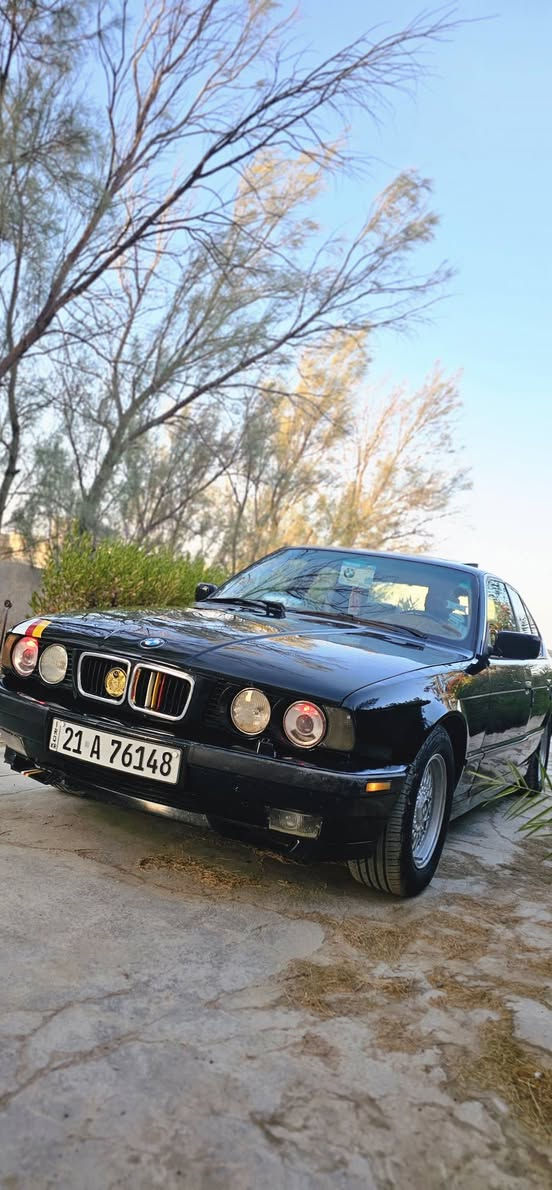 السلام عليكم 🌹
للبيع. BMW.  525 محرك وكير خير من الله 

موديل 1991

(كشنات بطاين جديد 

داخل اسود 

دبل ايرباك

سبايدر خلفي بلاد

سلايت طكتين 

دعاميه M

ويلات خلية الأصلي 

تبريد ثلج 

صدر خلفي وامامي خير من الله 

 تايرات نضيفات 

كير ومكينه بشرط 

السياره خير من الله مابيها نقص برغي 

كلها عل بلاد

بشرط من الدعاميه لدعاميه

صبغ عام بدون حادث وبدون معجون 

رقم اسليمانيه اني صاحبها  شرط التحويل والغرامات

 (السعر 55 ببها مجال   

اخوان كل التفاصيل كاتبها الشراي يتصل 

مكاني تكريت 

***********
